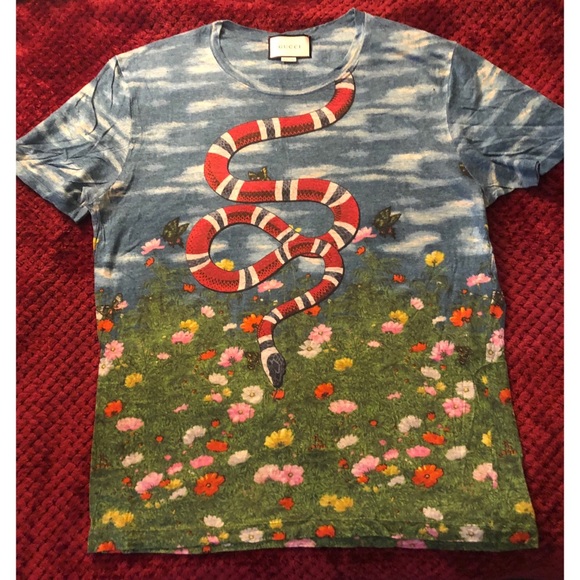 gucci snake tee